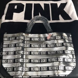 Pink throw blanket and tote.